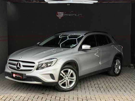 MERCEDES-BENZ GLA 200 1.6 CGI ADVANCE 16V TURBO FLEX 4P AUTOMÁTICO MERCEDES-BENZ GLA 200 1.6 CGI ADVANCE 16V TURBO FLEX 4P AUTOMÁTICO
